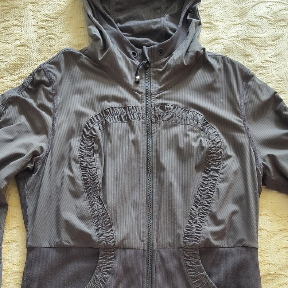 Lululemon Dance Studio Gray "Wren" Hooded Jacket